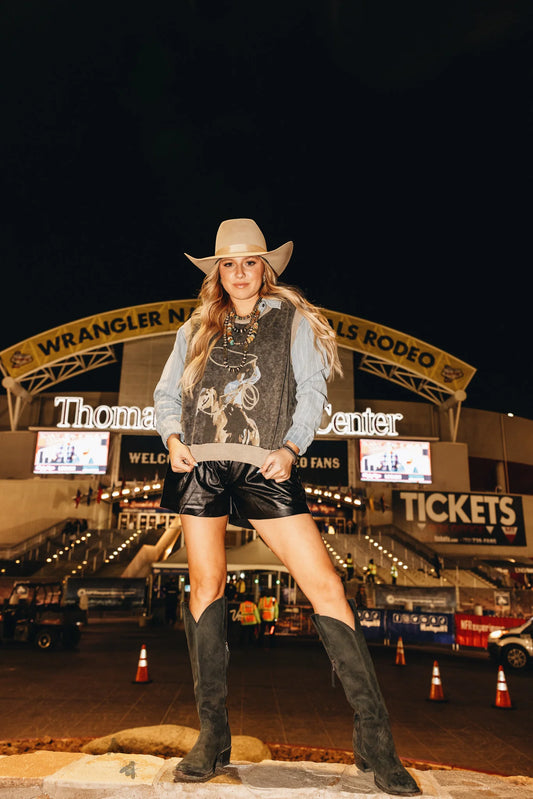 Swing wide sweater vest