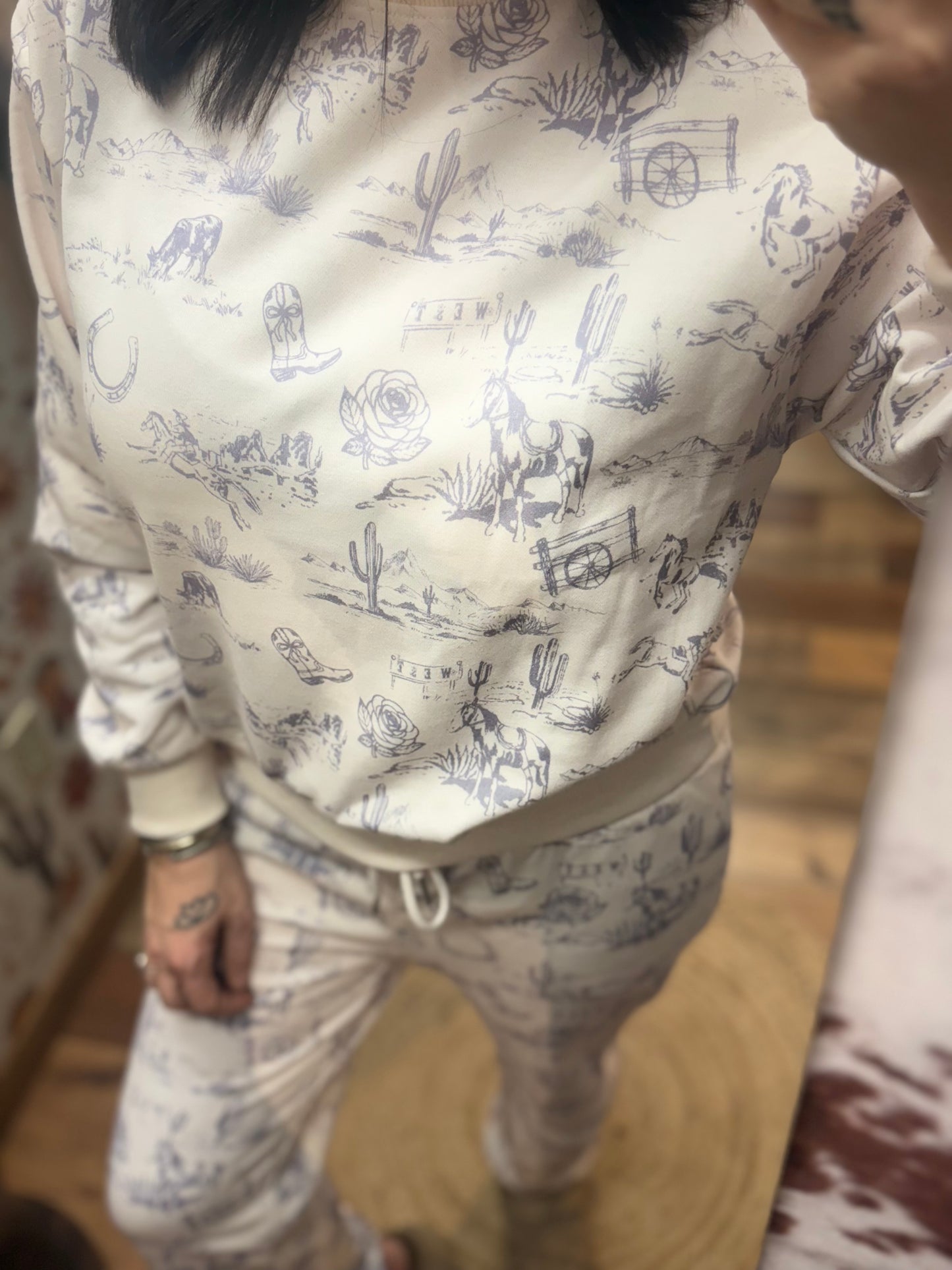 Backroads lounge crew neck