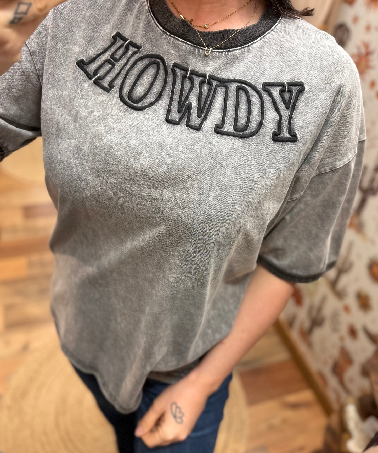 Howdy Tee