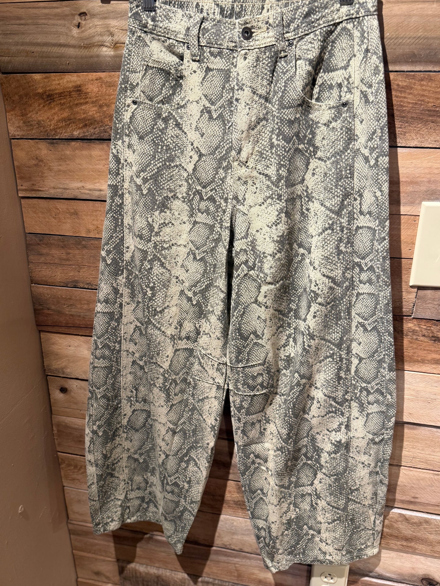 Snakeskin barrel denim
