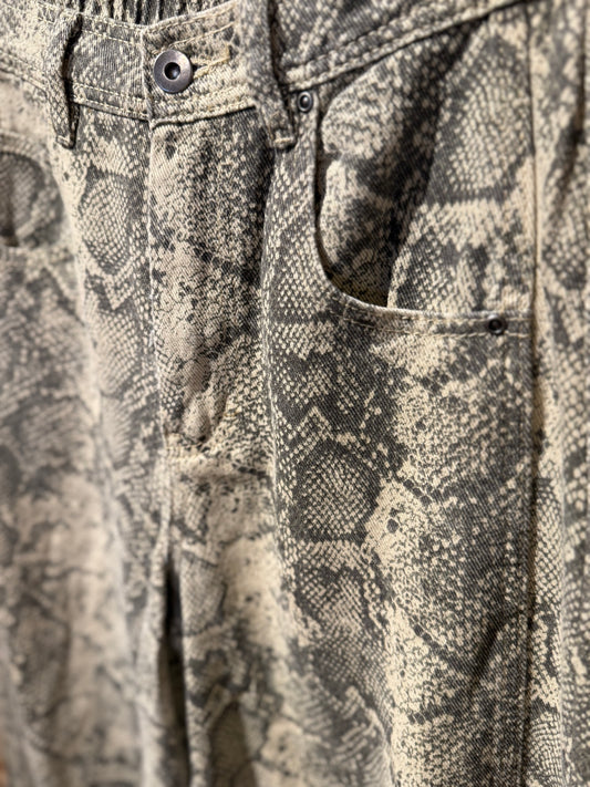 Snakeskin barrel denim