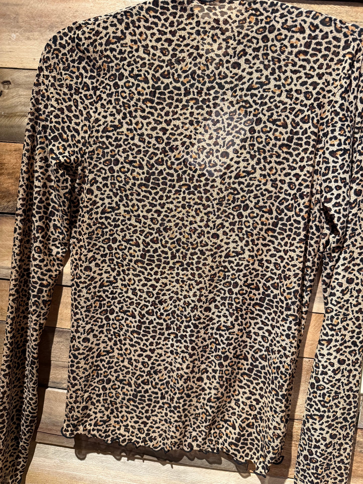 Leopard mesh